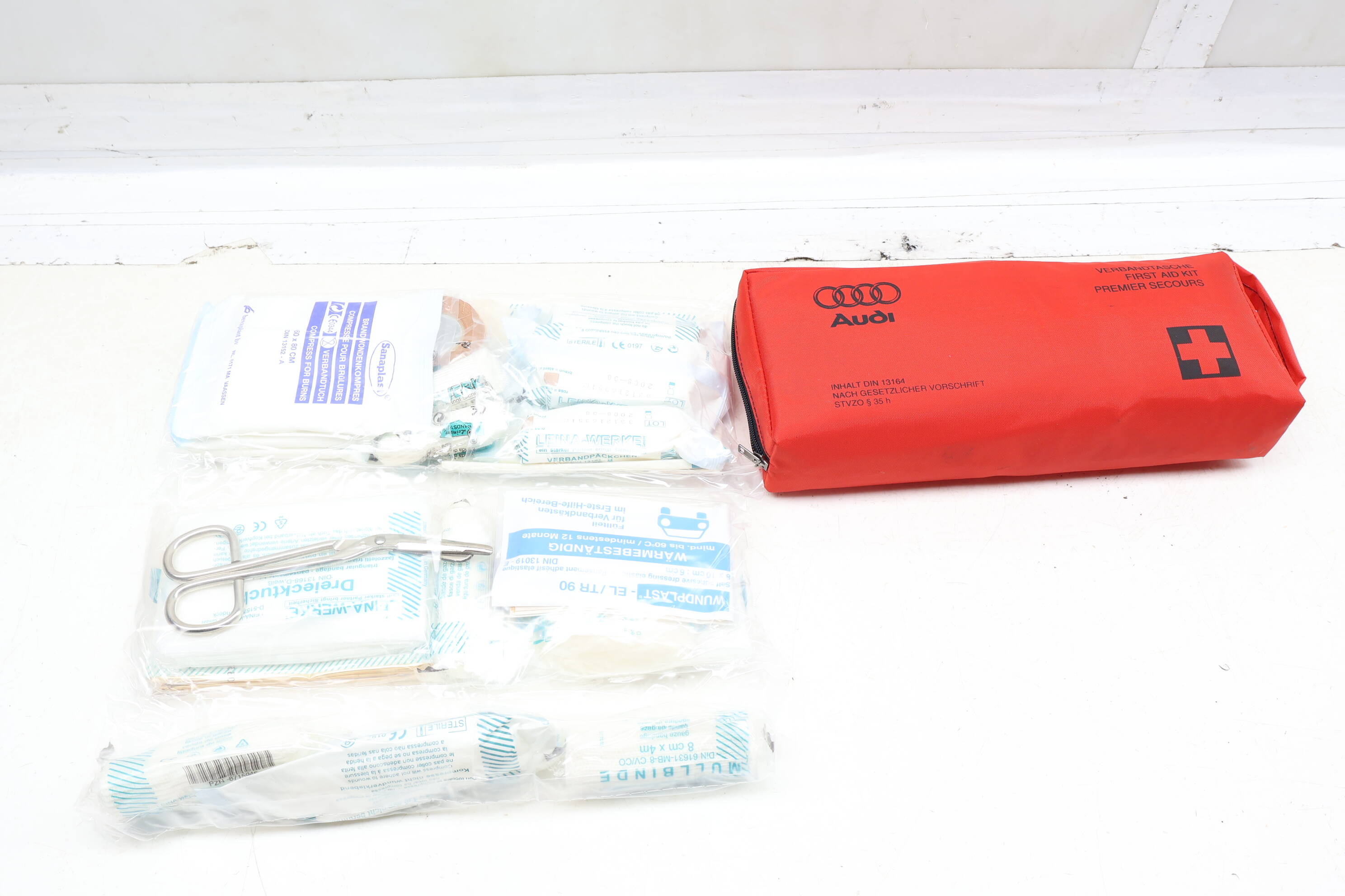 First Aid Kit 8N0860282