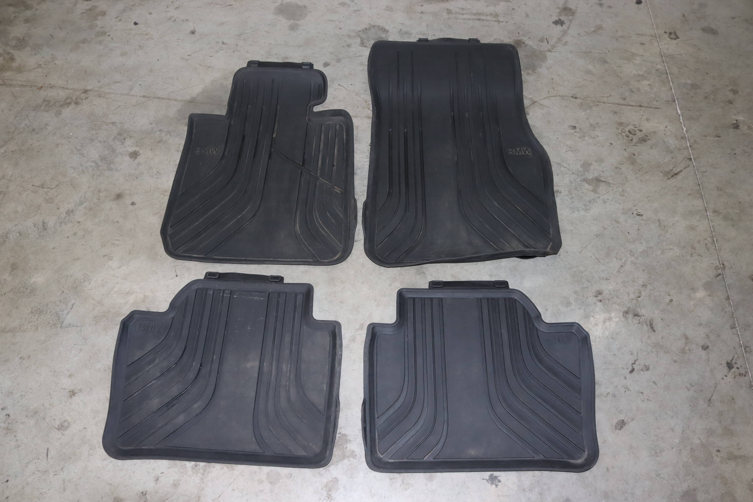 BMW Rubber Floor Mat Set (X5) 51472231953