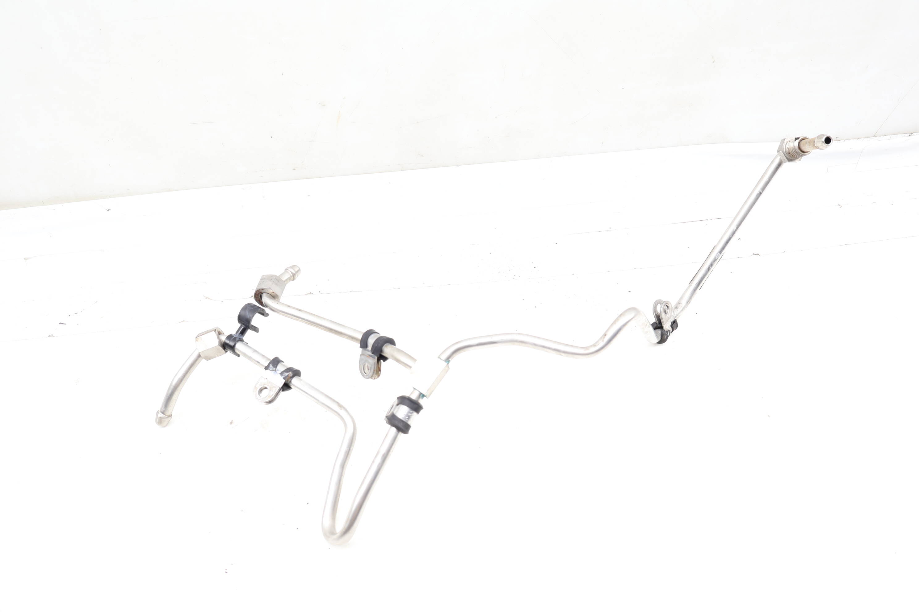 Fuel Rail Line / Pipe 06E127501S