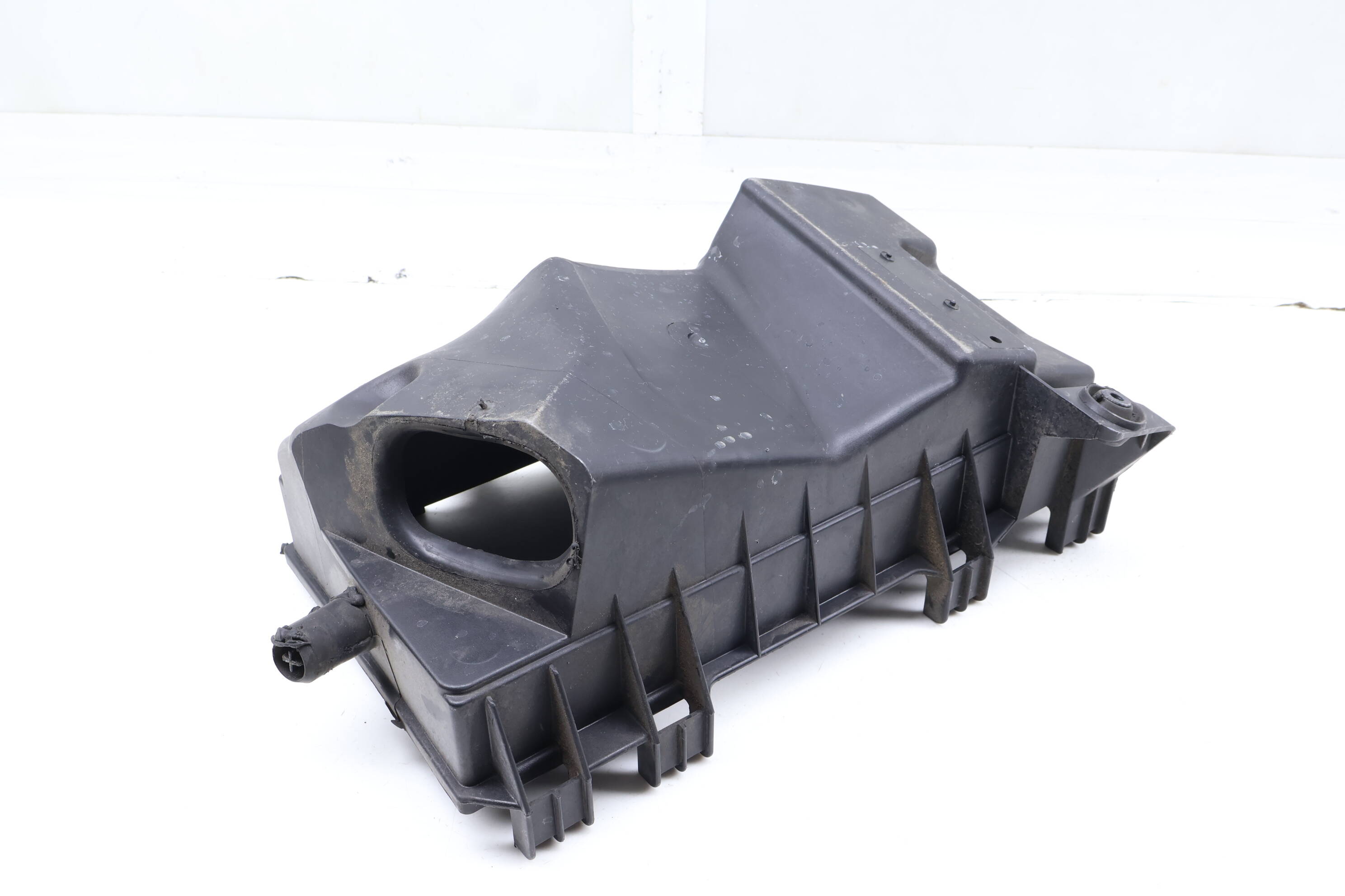 Lower Air Cleaner Filter Box / Housing 8L0133837B
