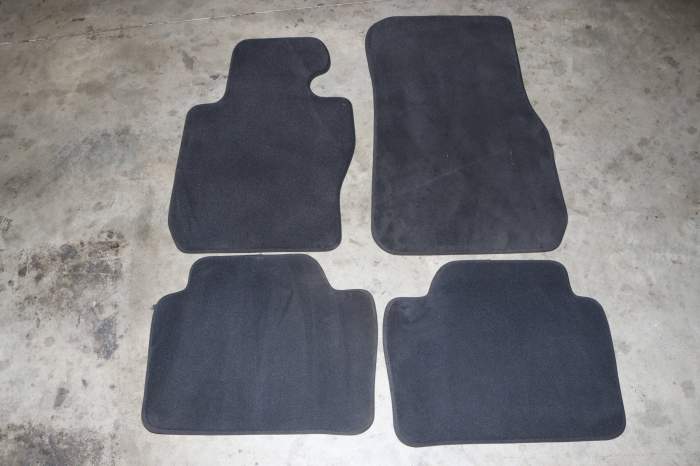 Genuine bmw carpeted floor mat set black deals