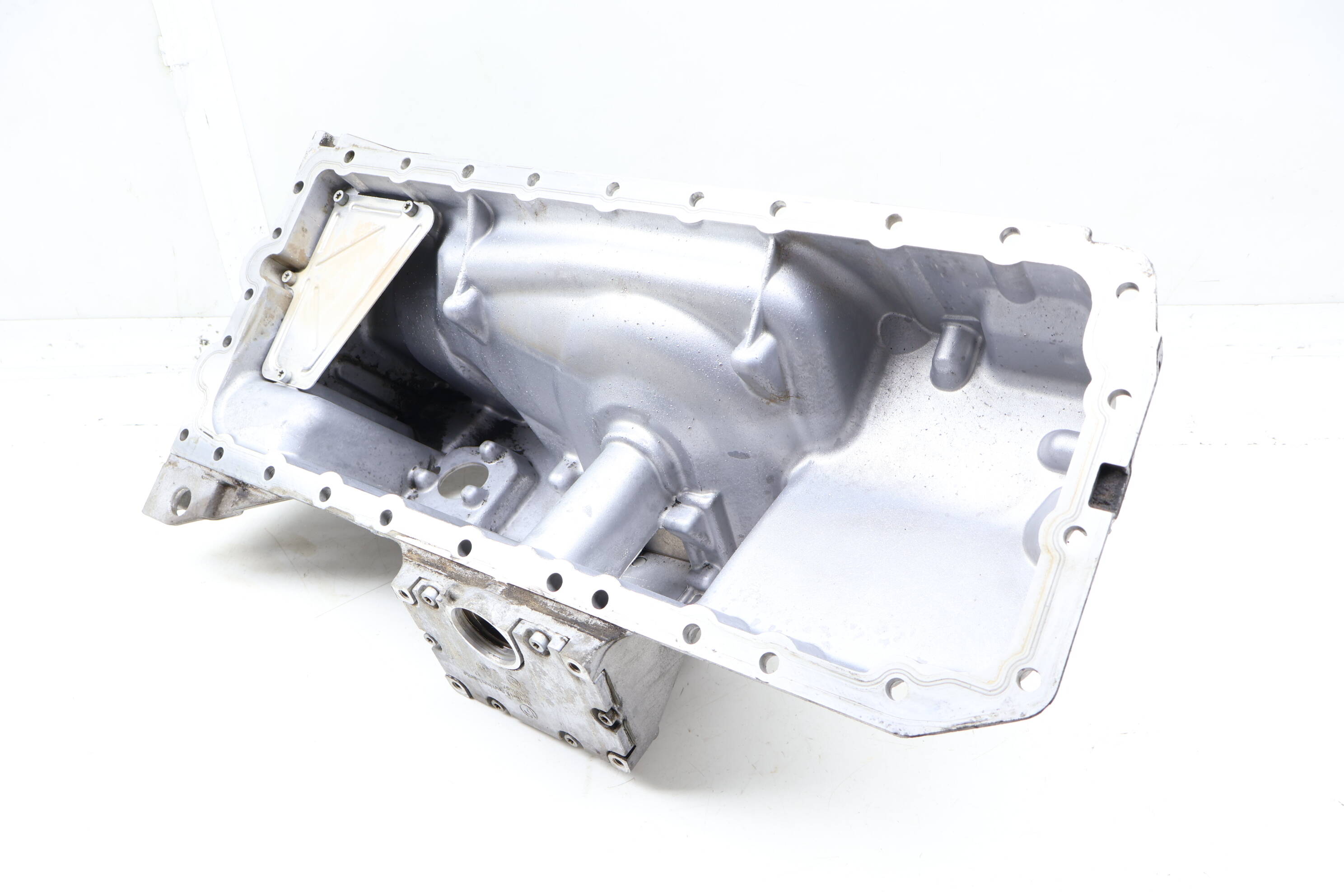 Engine Oil Pan 11137541221