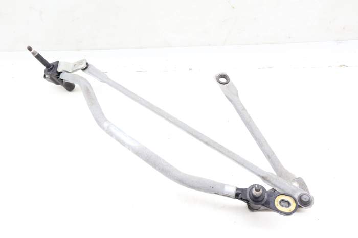 Windshield Wiper Bracket / Transmission 8T1955023E main product photo