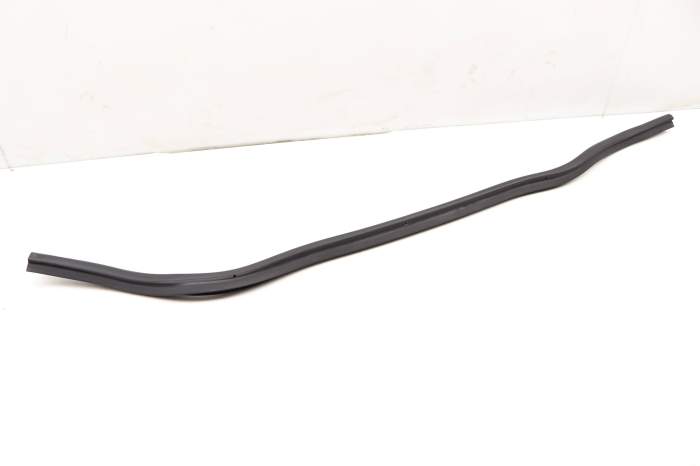 Rain Tray Seal / Hood Weather Stripping 7P5823727B 95851161200 main product photo