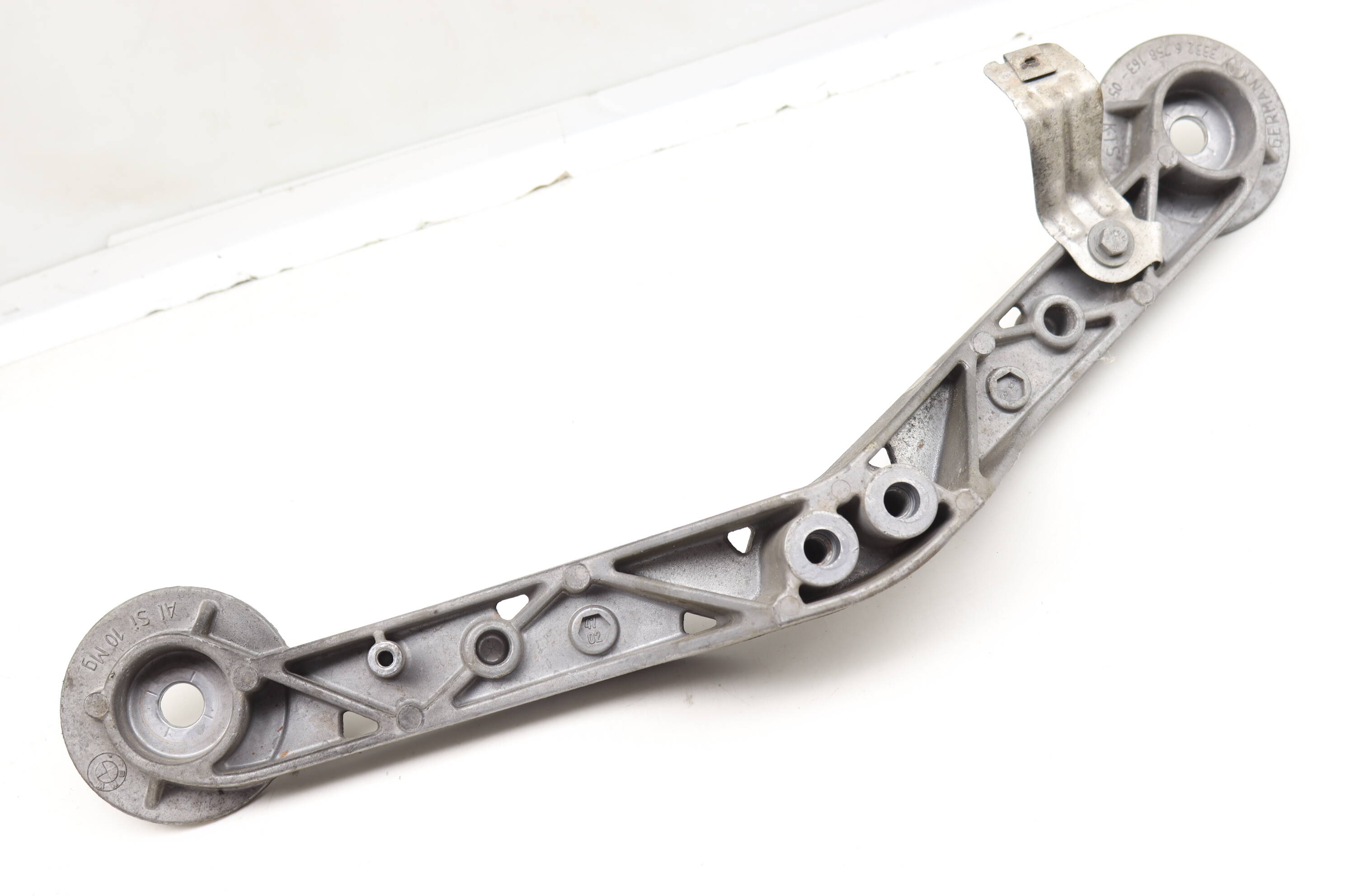 Differential Mount / Bracket 33326758163