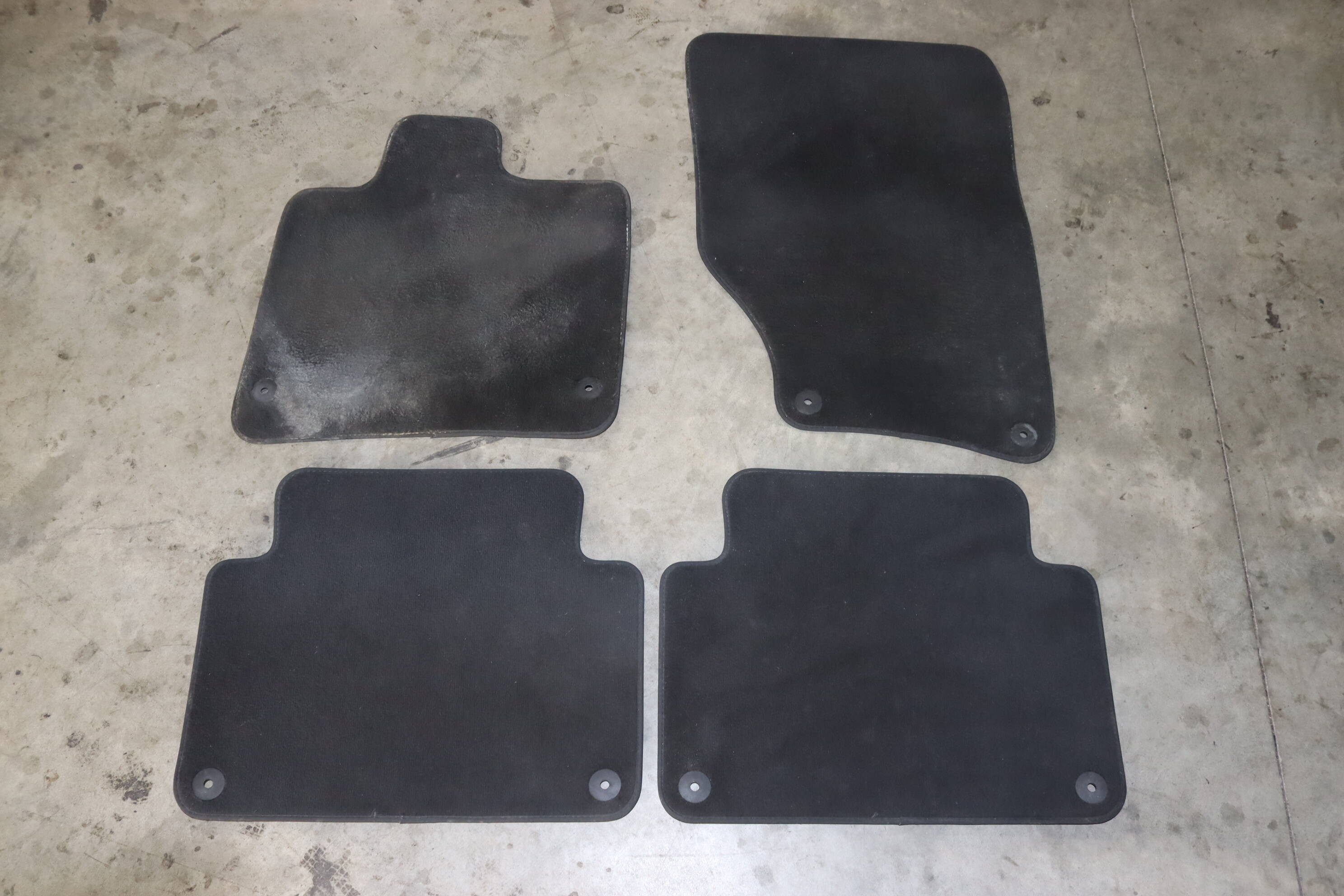 Complete Carpet Floor Mat Set 4L1863691C