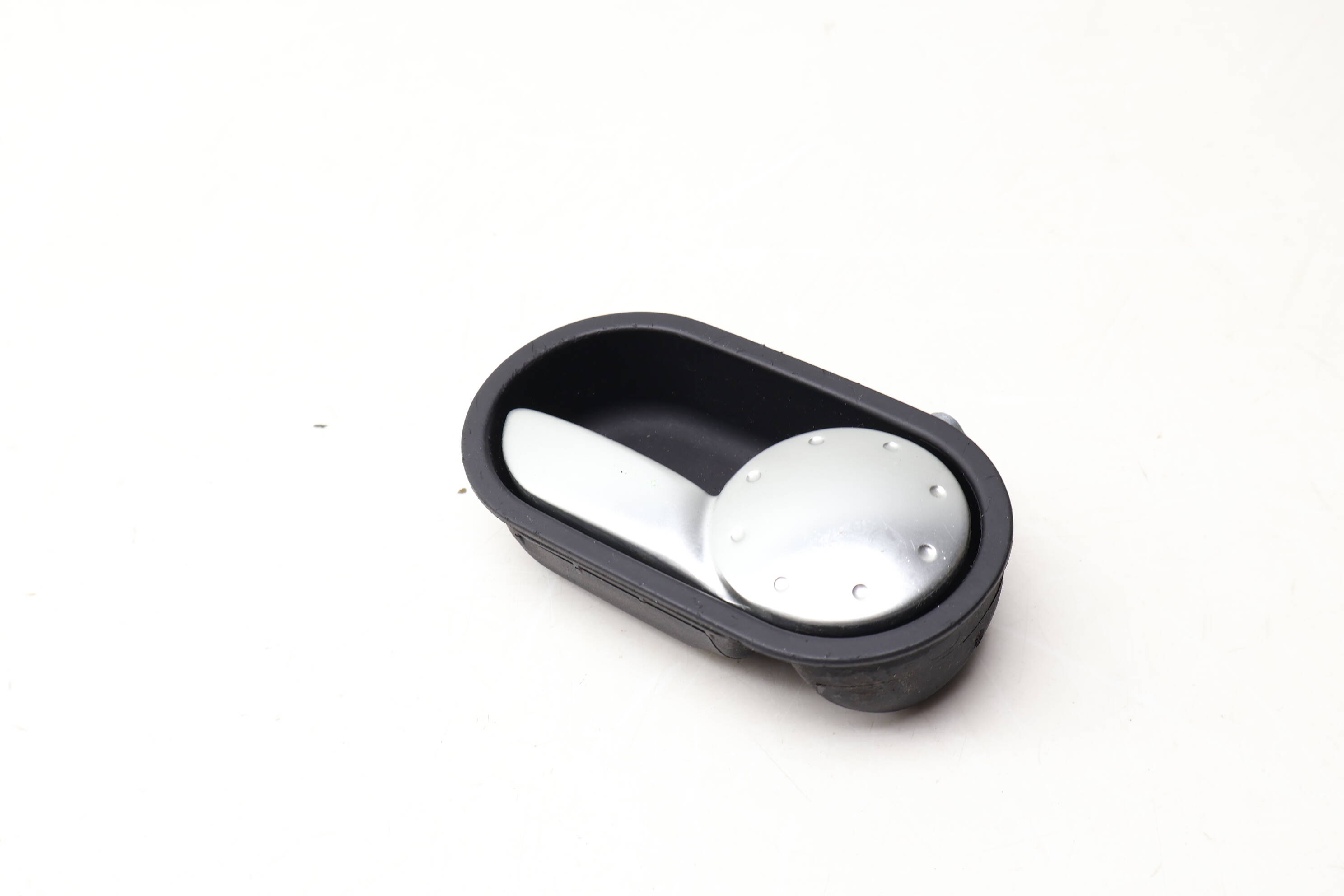 Interior Door Release / Handle 8N0837020