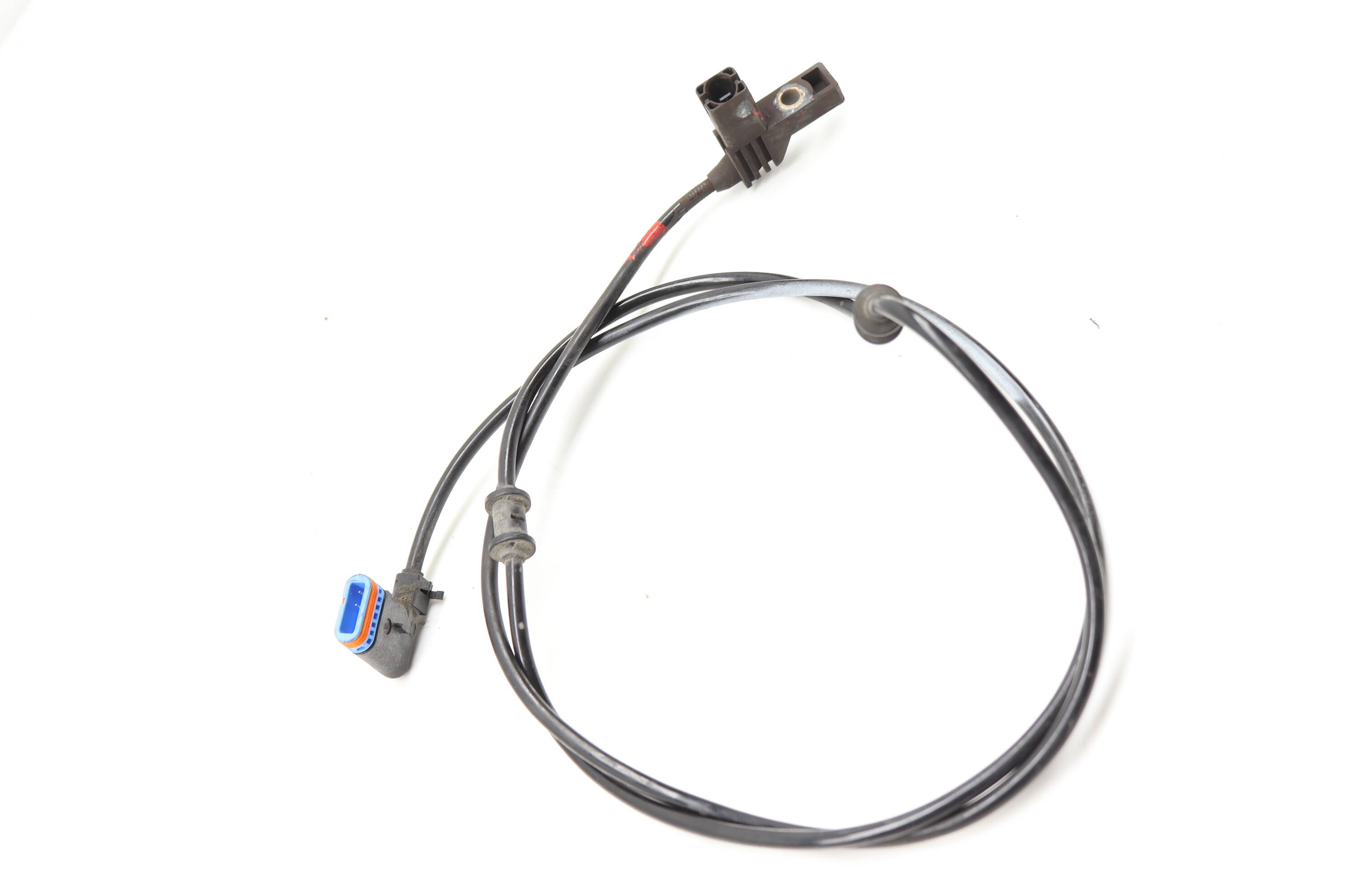 Mercedes-Benz Brake Pad Wear Indicator Sensor / Wiring Harness Mercedes-Benz Brake Pad Wear Indicator Sensor / Wiring Harness
