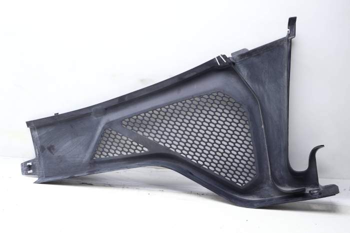 Slotted Firewall / Cowl Cover 64319245593 main product photo