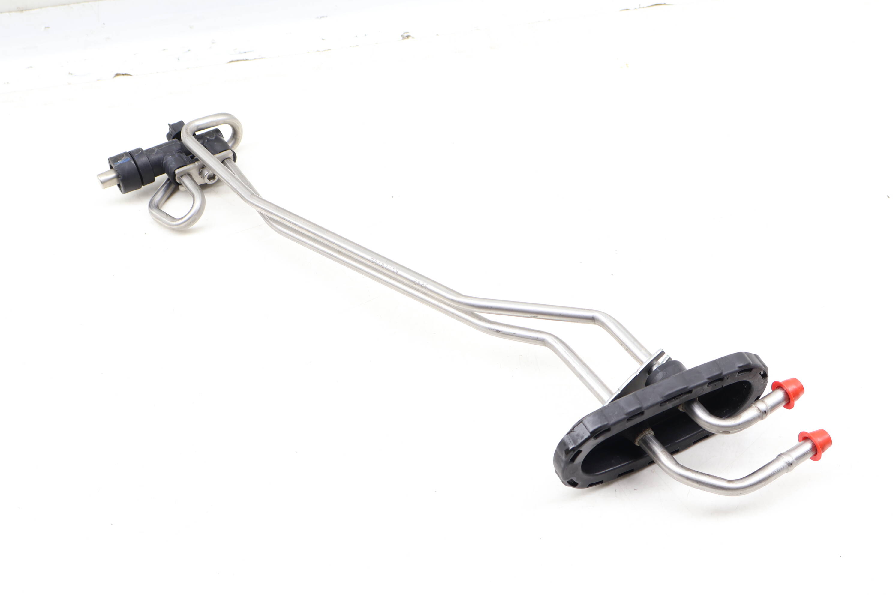 Windshield&#x20;Washer&#x20;Tank&#x20;&#x2F;&#x20;Reservoir&#x20;Heat&#x20;Exchanger&#x20;2058300061