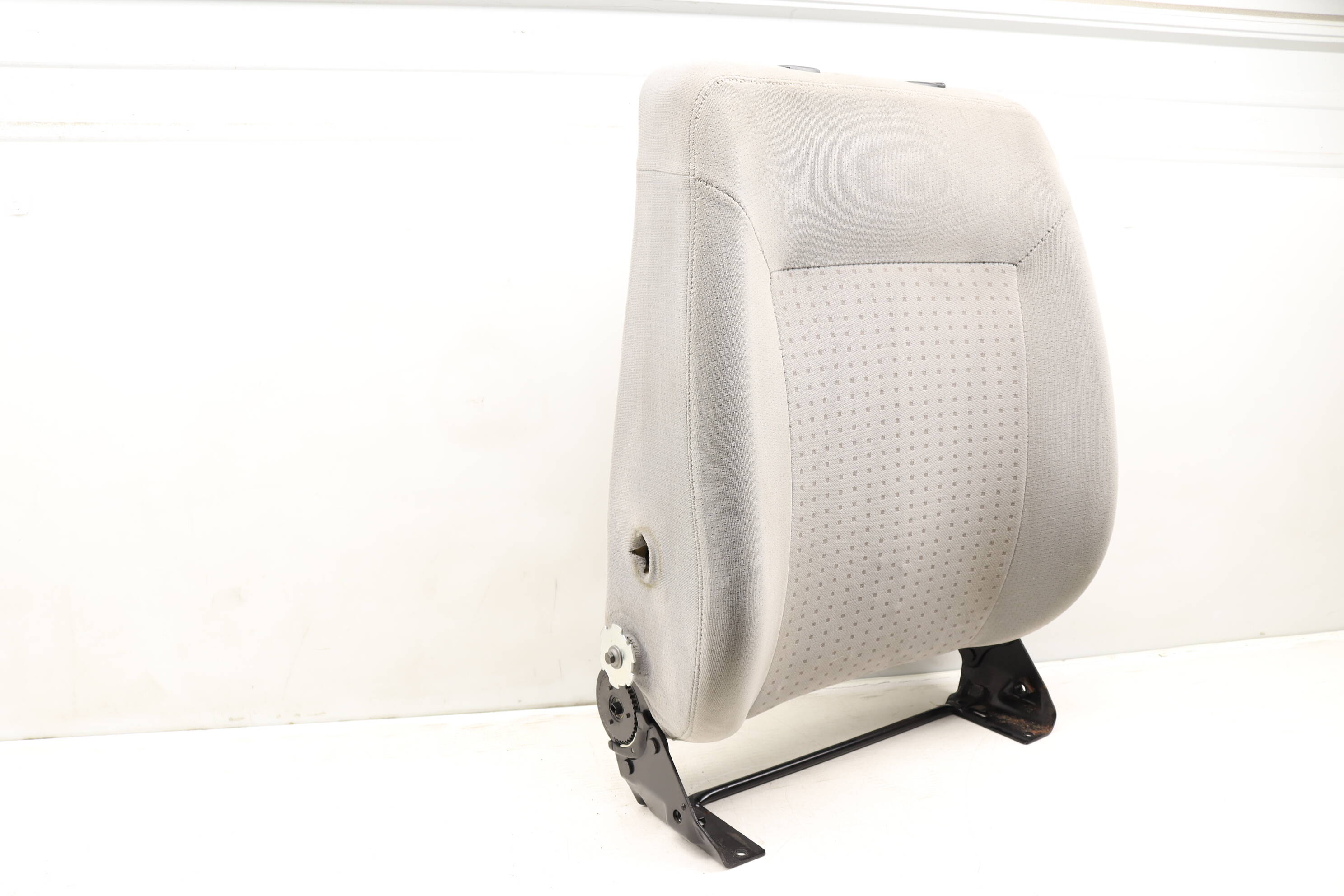 Upper&#x20;Seat&#x20;Back&#x20;&#x2F;&#x20;Cushion&#x20;Assembly&#x20;701881045AD