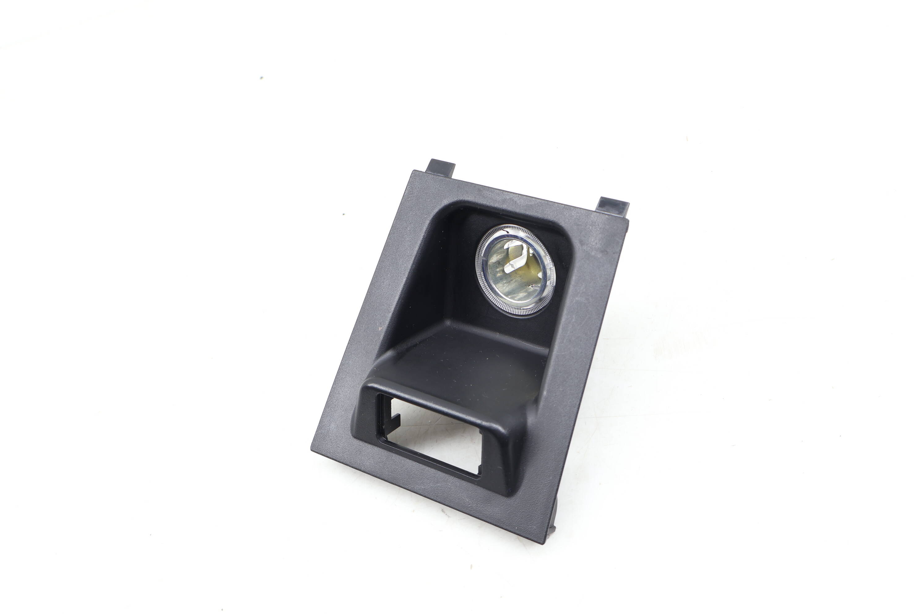 Center Console Outlet Trim 51169390526