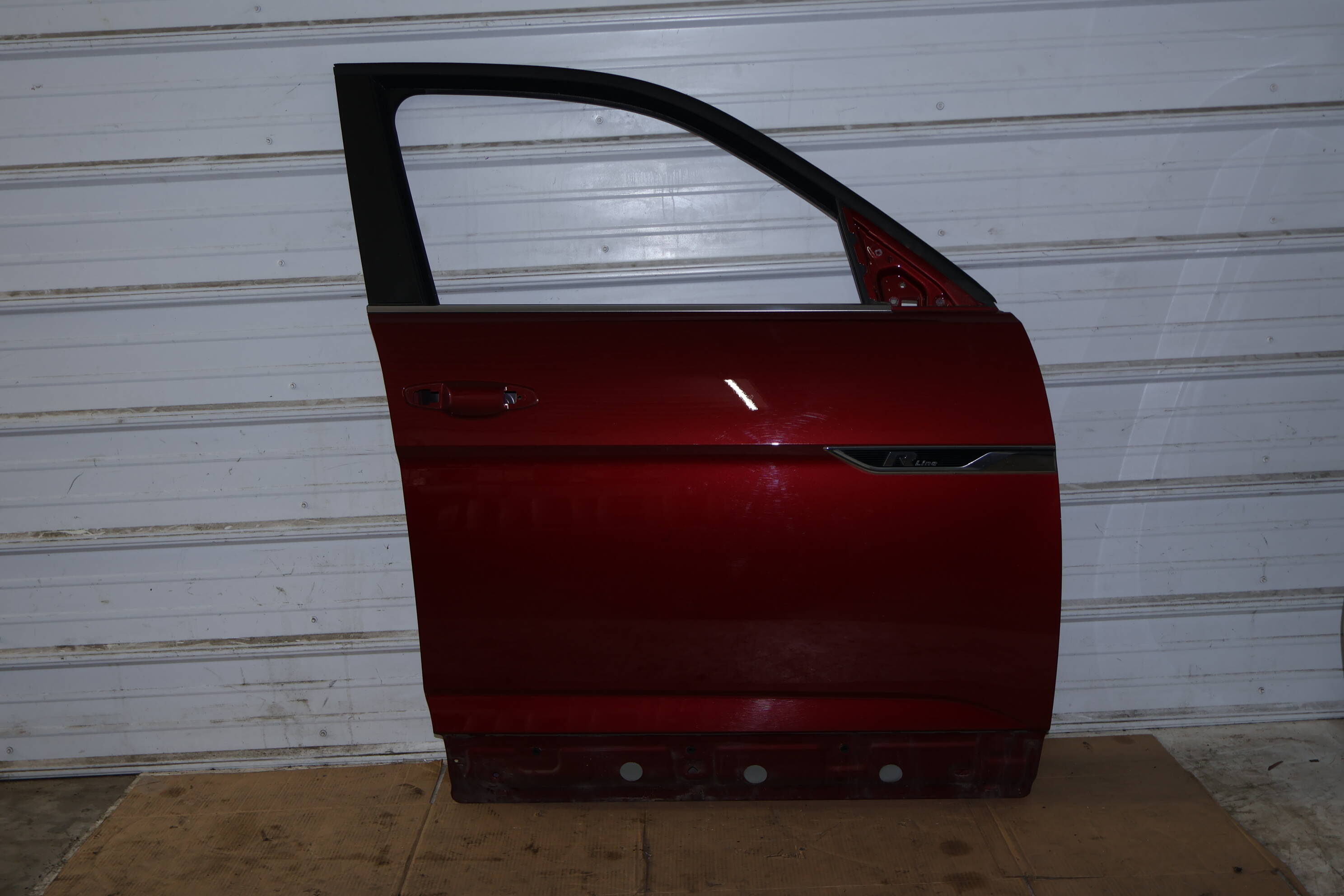 VW Front Right Door Shell / Skin / Frame (Atlas) 3CN831056M