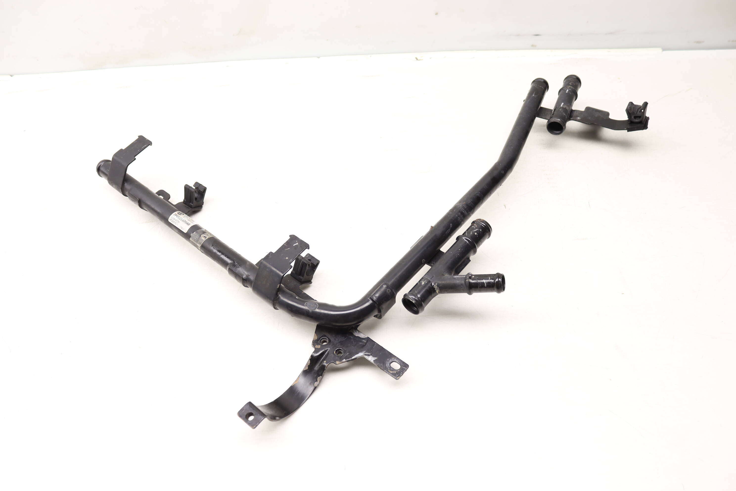 Coolant&#x20;Pipe&#x20;&#x2F;&#x20;Tube&#x20;Set&#x20;7P0121070AB&#x20;95810607000