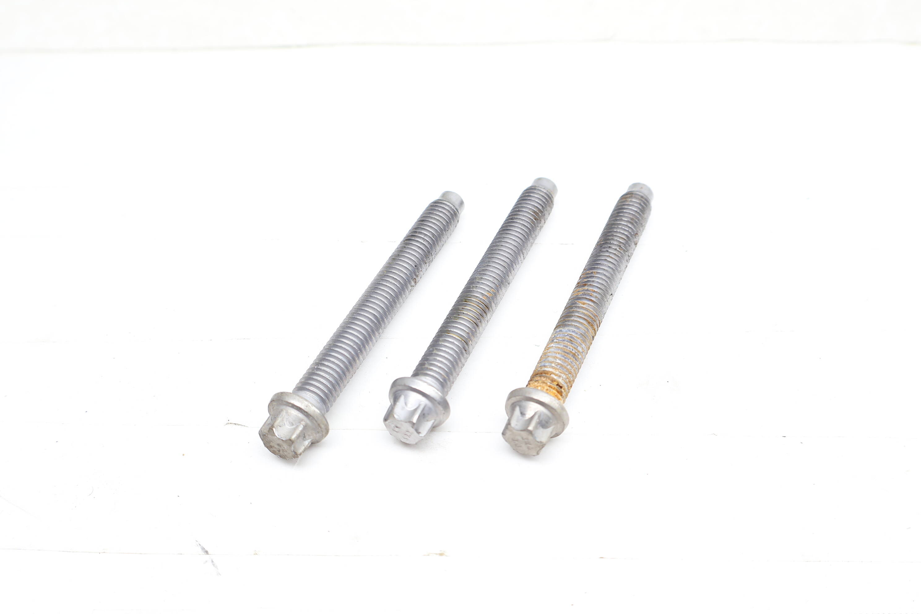 1UPJ-50601290]BMW 320d(3D20 F30)右後ドア 中古 Used]1UPJ-30796025]BMW 320i(3B20) air-conditioner compressor - BE