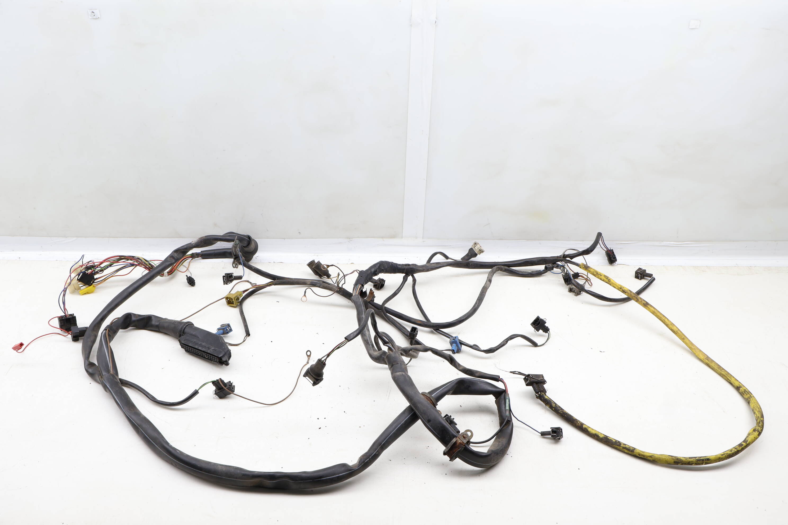Engine&#x20;Wiring&#x20;Harness&#x20;701971072GF