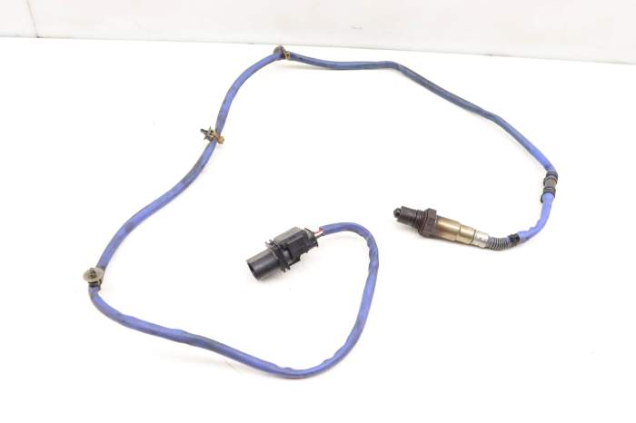 O2 / Oxygen Sensor (Pre Cat / Upstream) 94860613400 main product photo