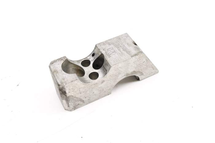 Tdi Engine Cam / Camshaft Bearing Cap (07D) main product photo