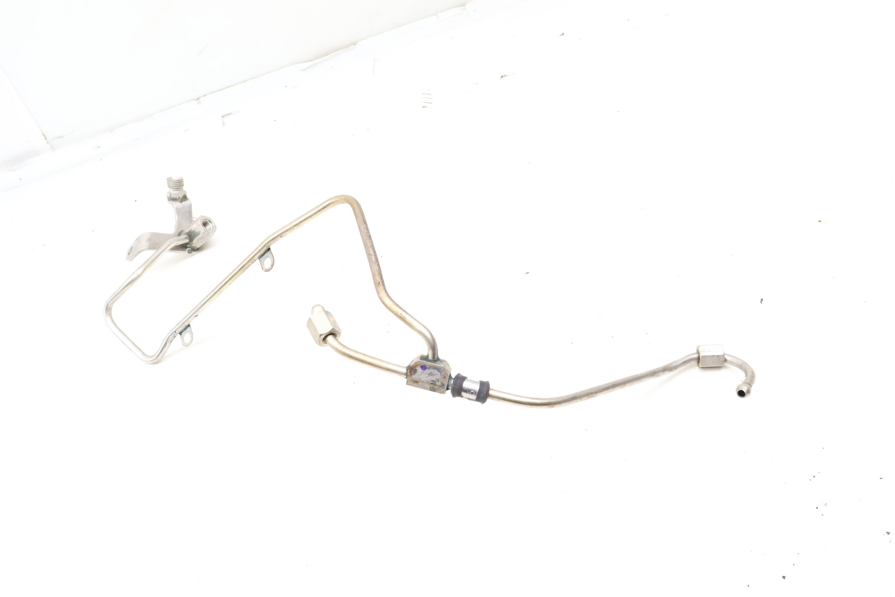 Fuel Rail Line / Pipe 06E127509M