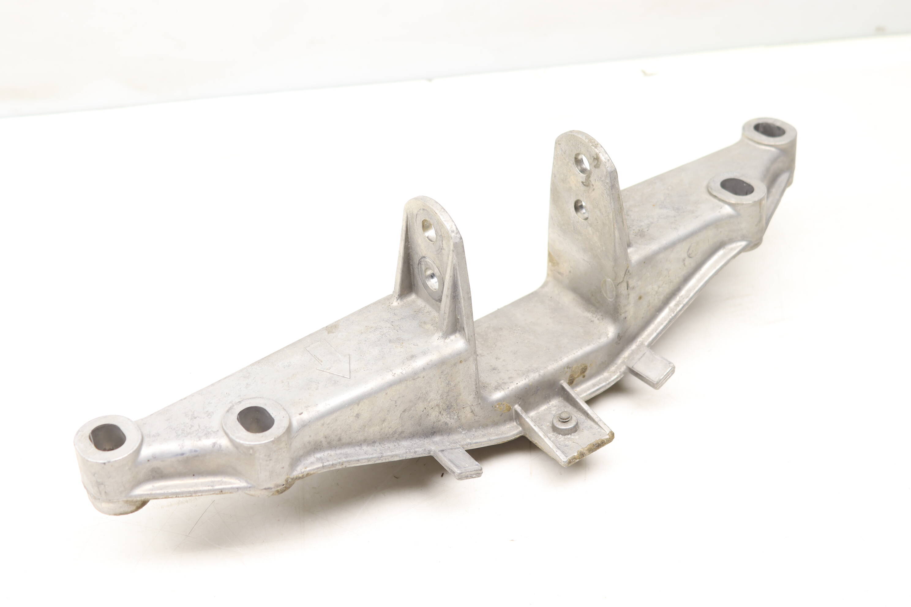 Engine Carrier / Mount Bracket 98637530901