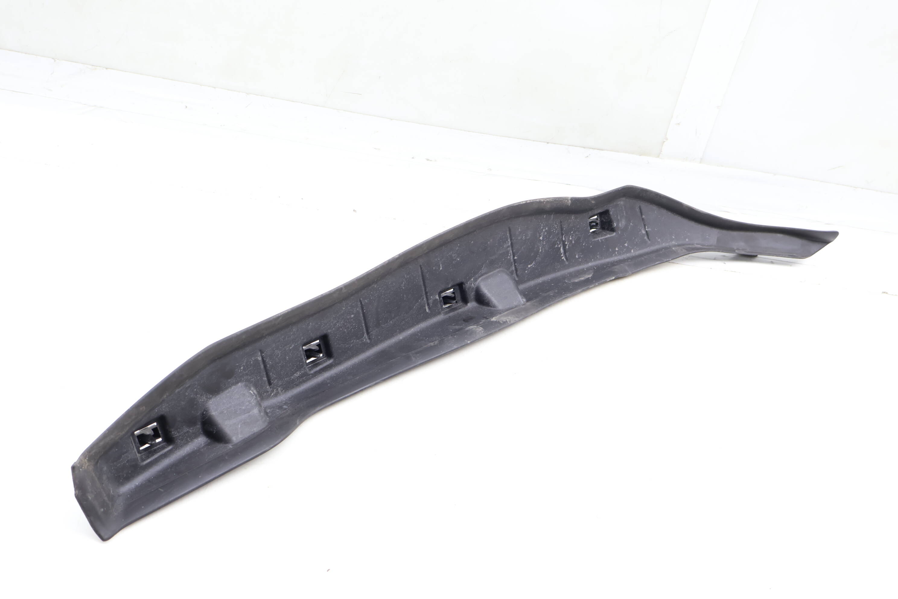 Fender Side Panel Seal 51487395549