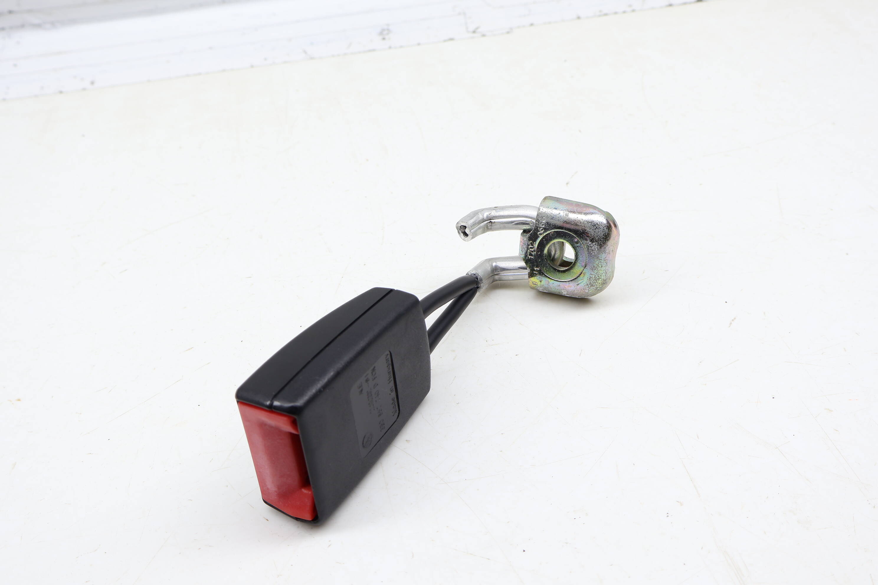 Seat Belt Buckle / Receiver 3B0857740D