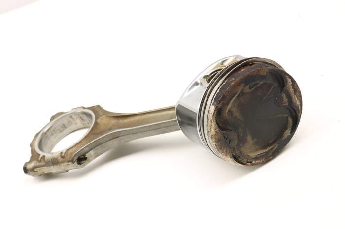 Piston / Connecting Rod 022107065AA main product photo