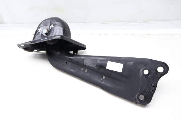 Lower Control / Trailing Arm 3QF505223B main product photo