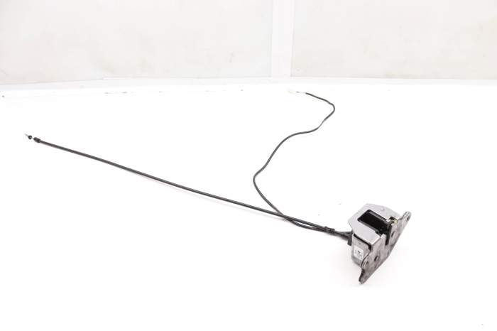 Lower Door Latch / Lock 51227291031 main product photo