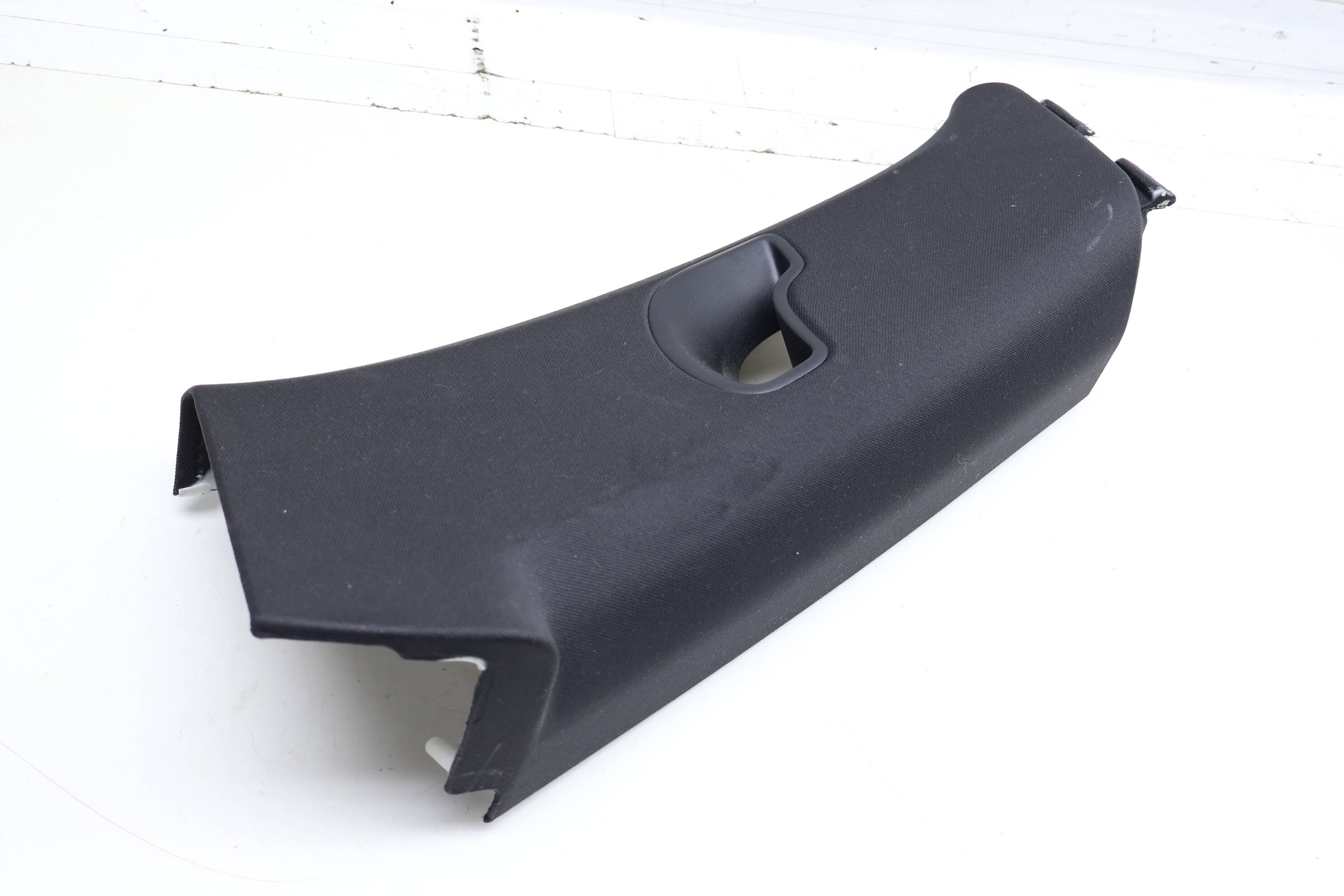 Upper C Pillar Trim / Panel 7P5867242M 95855524200