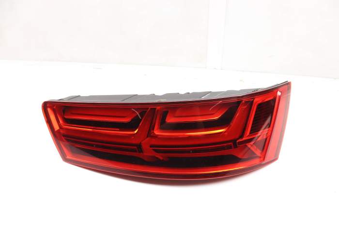 Led Tail Light / Lamp (Upper) 4M0945094D main product photo