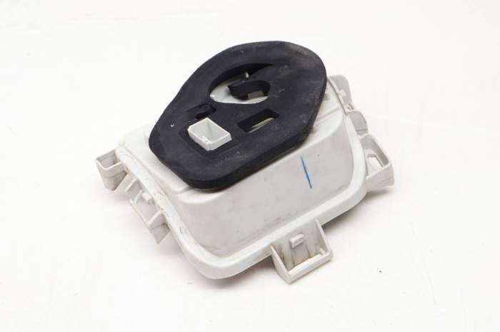 Outer Tail Light Bulb Holder / Socket 3CN945258B main product photo