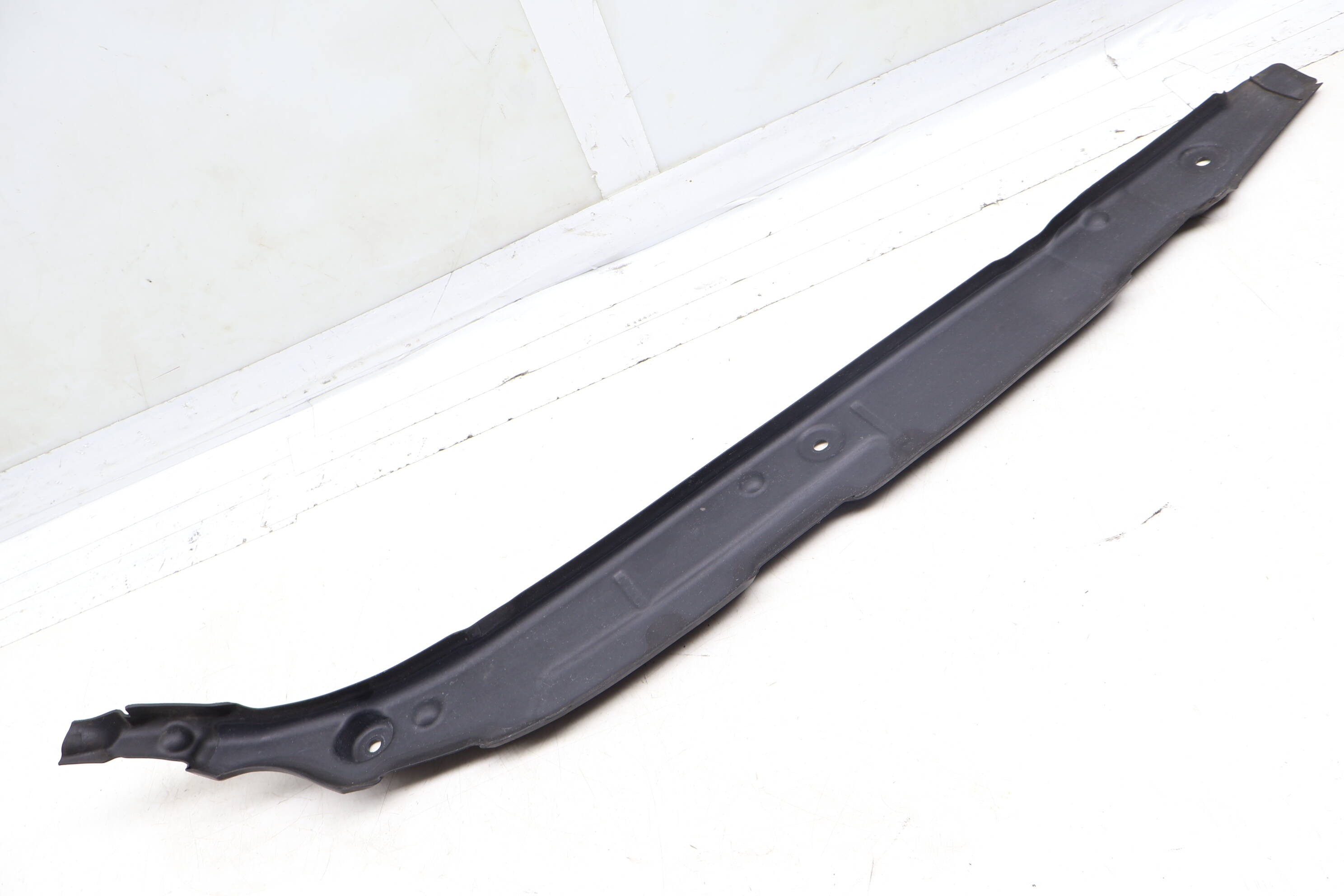 Inner Fender End Plate / Cover 4M8821111