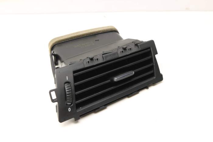 Dash Air Vent 64229112205 main product photo