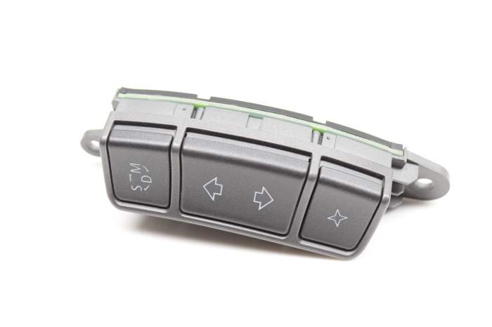 Steering Wheel Control Switch / Button 61316911586 main product photo