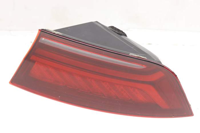 Outer Led Tail Light / Lamp 4G8945096F main product photo