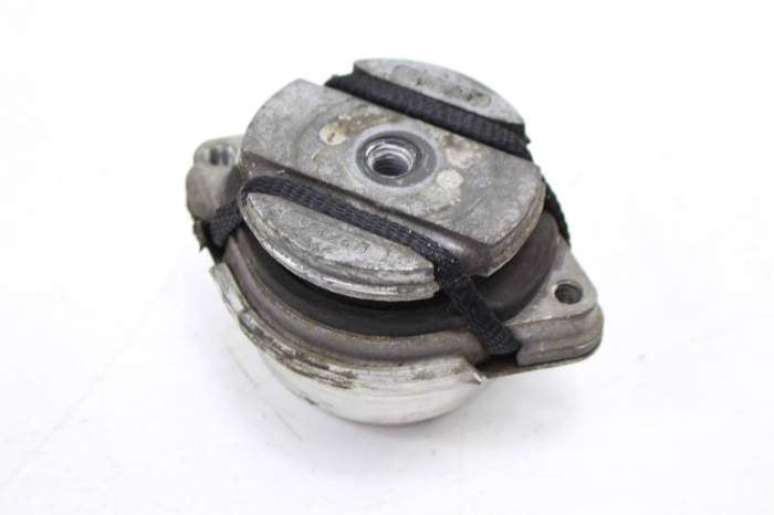 Transmission Mount 8E0399151AP main product photo