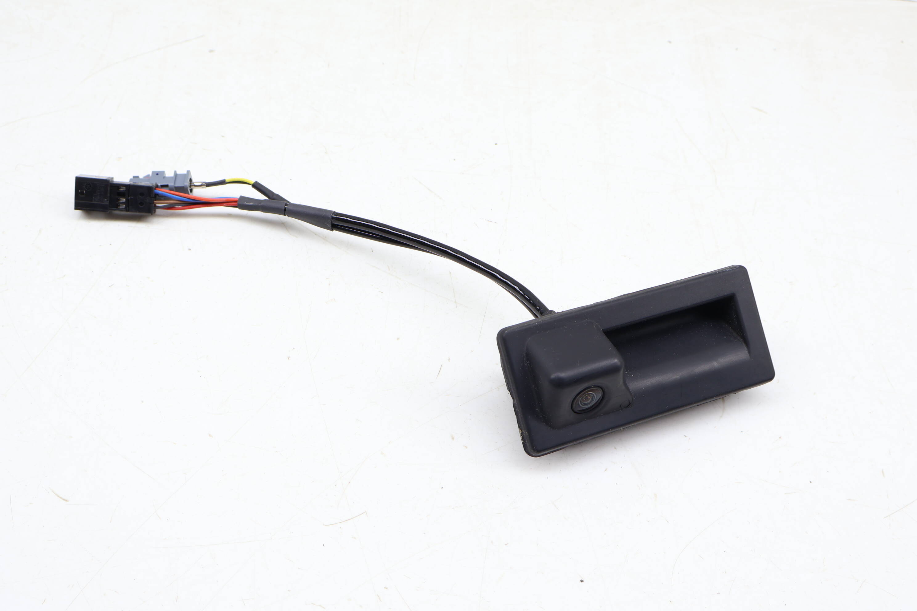 Trunk Release Handle W/ Backup Camera 3CN827566