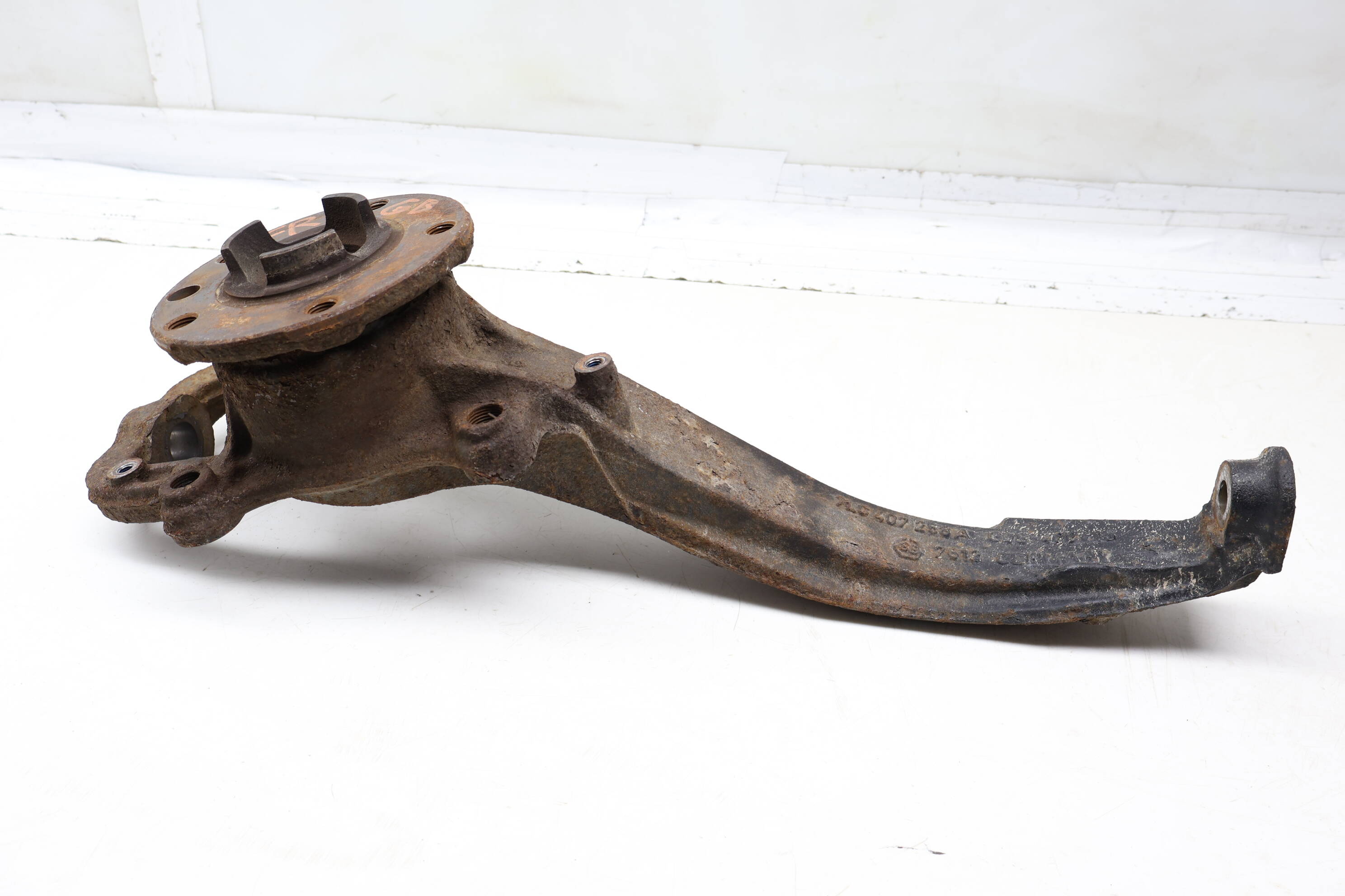 Spindle Knuckle W/ Wheel Bearing 7L0407258A 95534115610