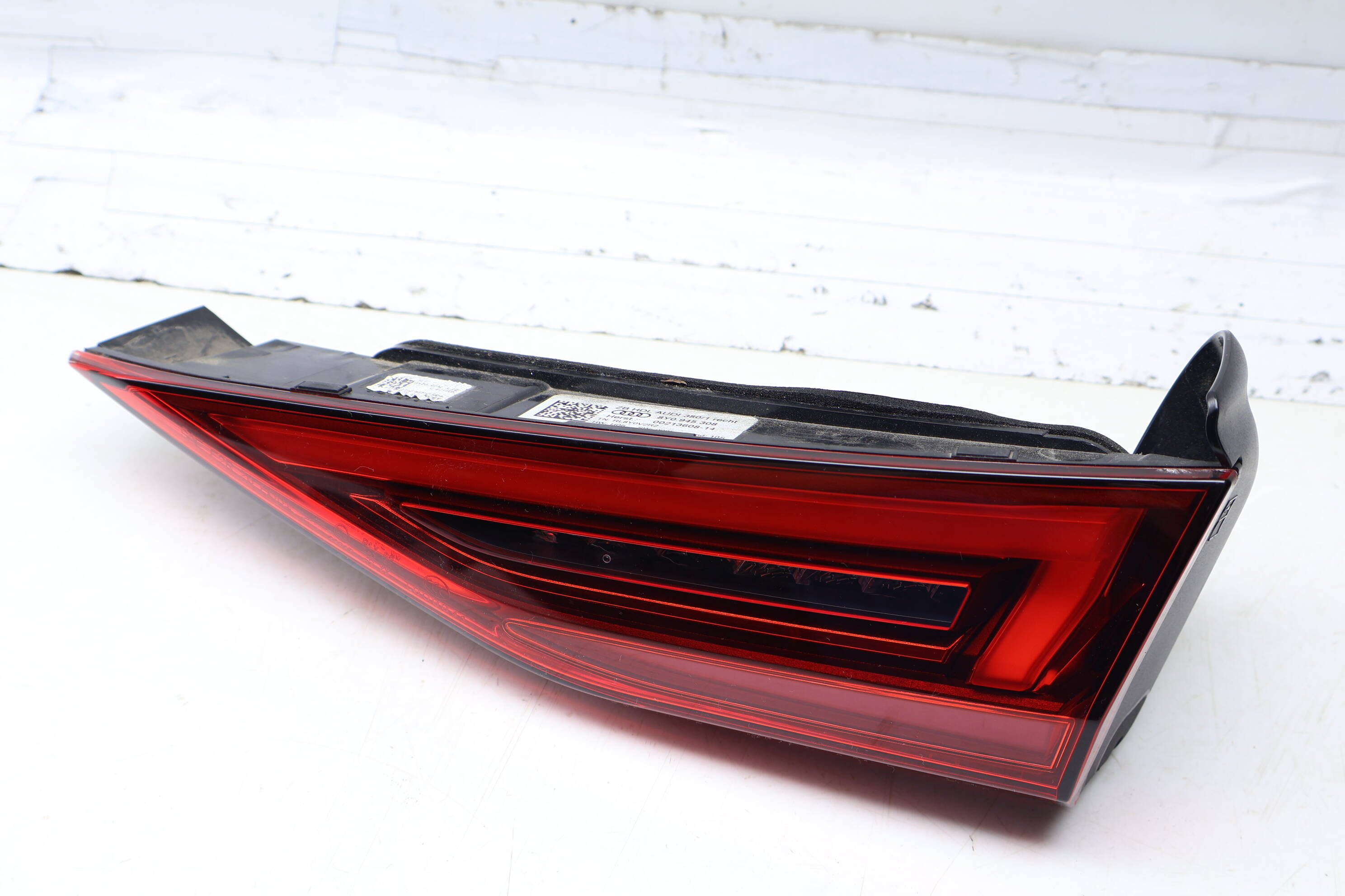 Inner Led Tail Light / Lamp 8Y0945308