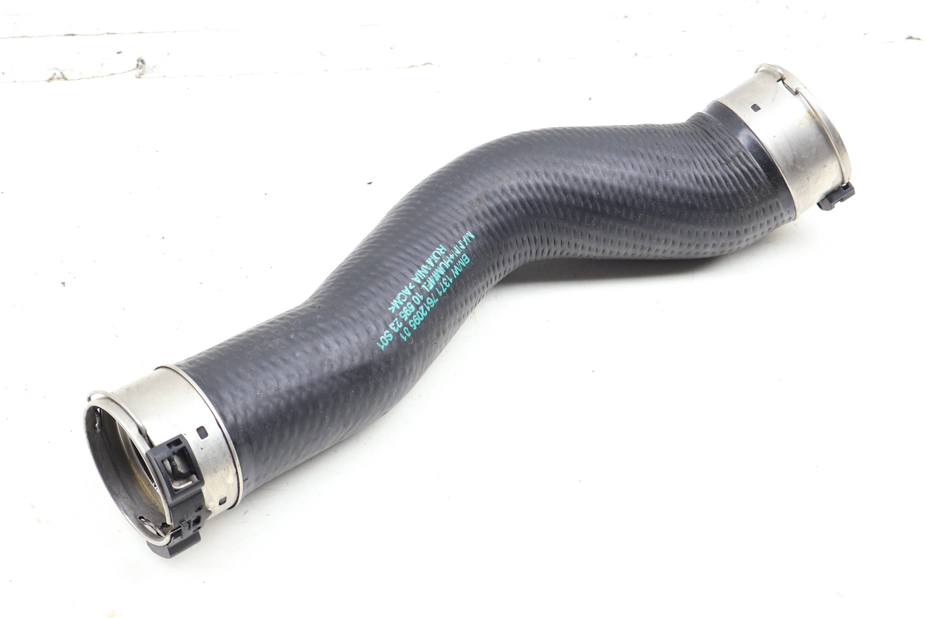 Turbo Intercooler Hose / Line / Tube 13717612095