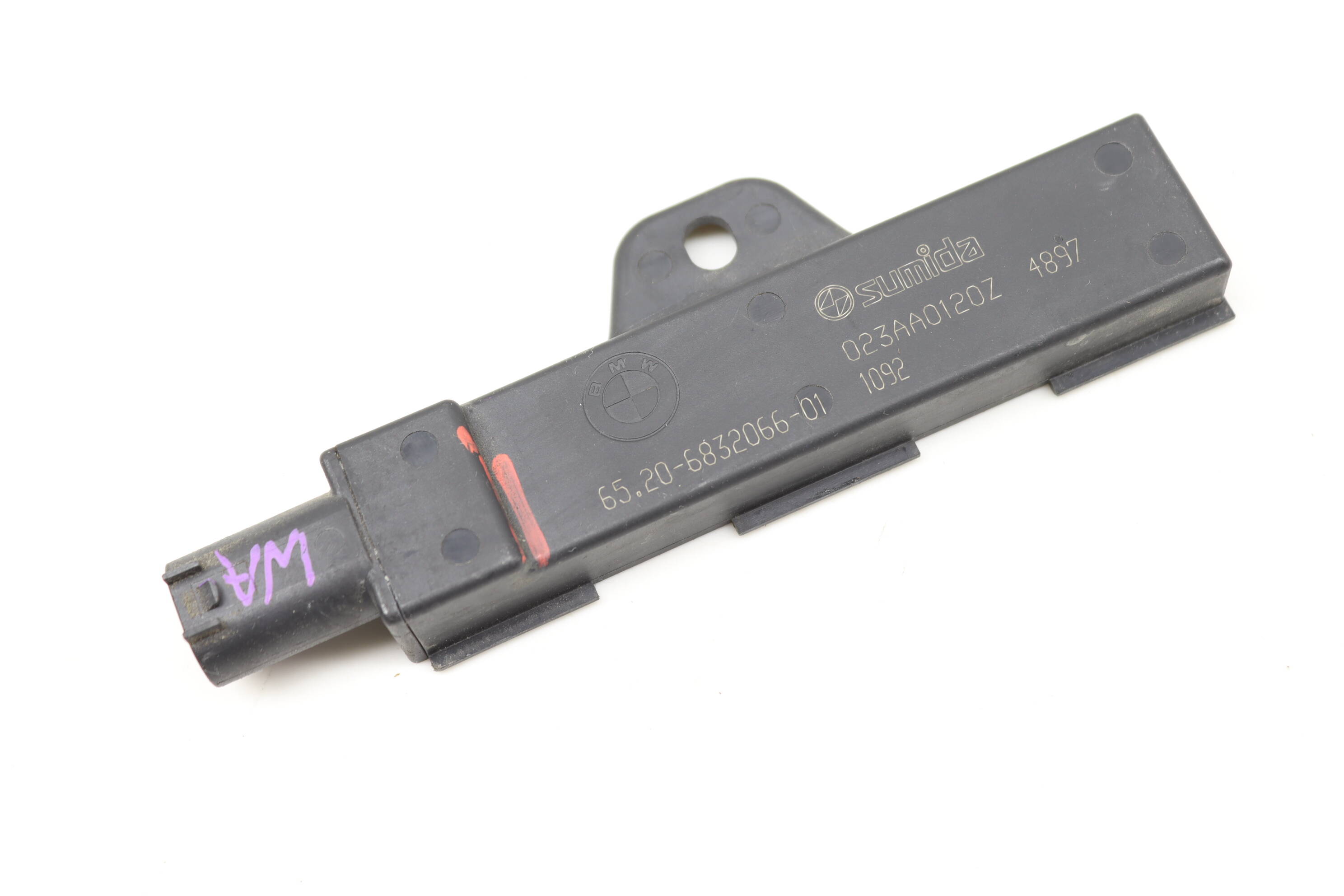 Kessy / Keyless Entry Antenna (Outer) 65206832066