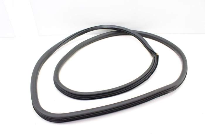 Inner Door Seal / Weather Stripping 4B0831721E main product photo
