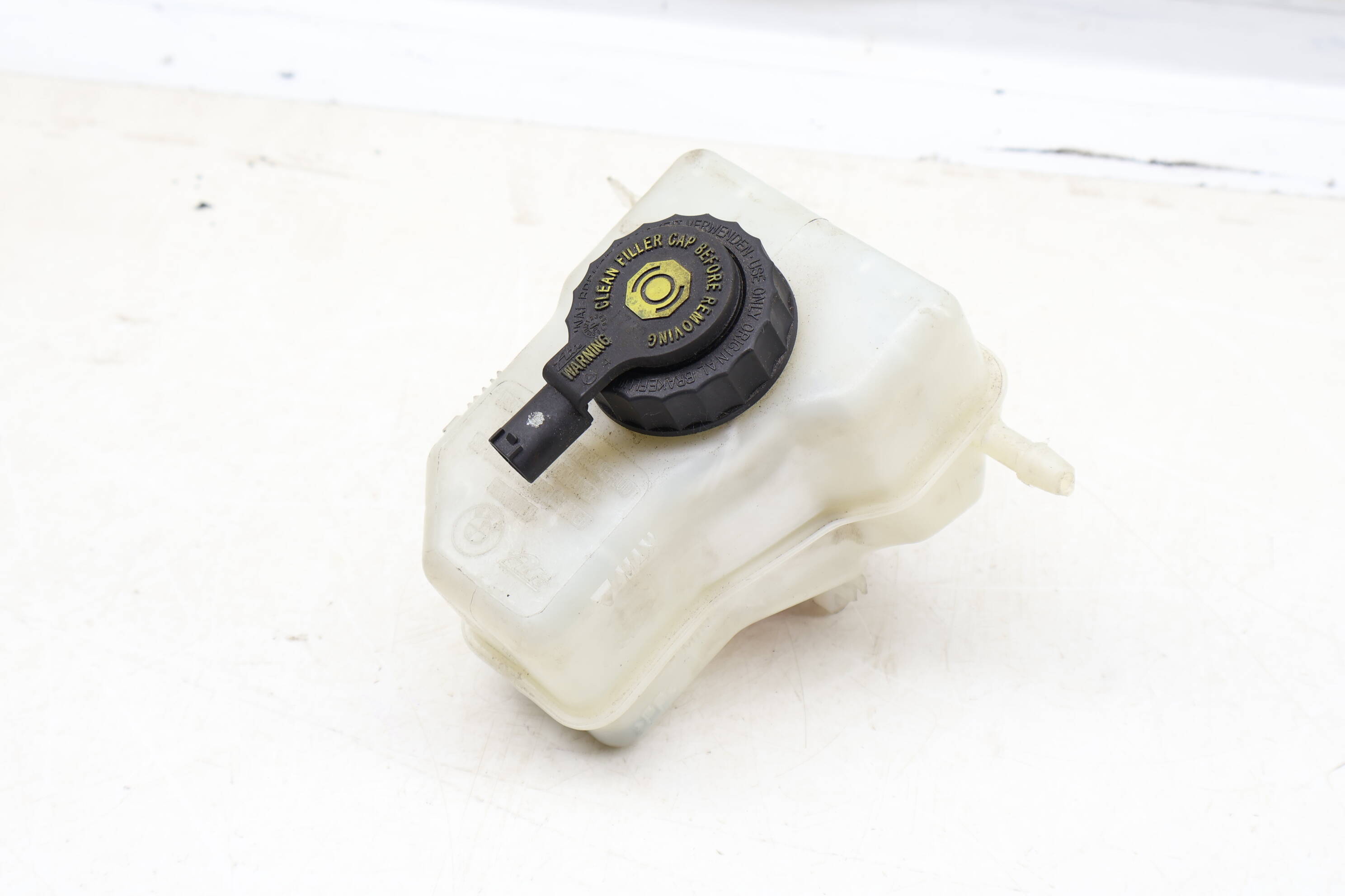 Brake Fluid Reservoir / Tank 34326764117