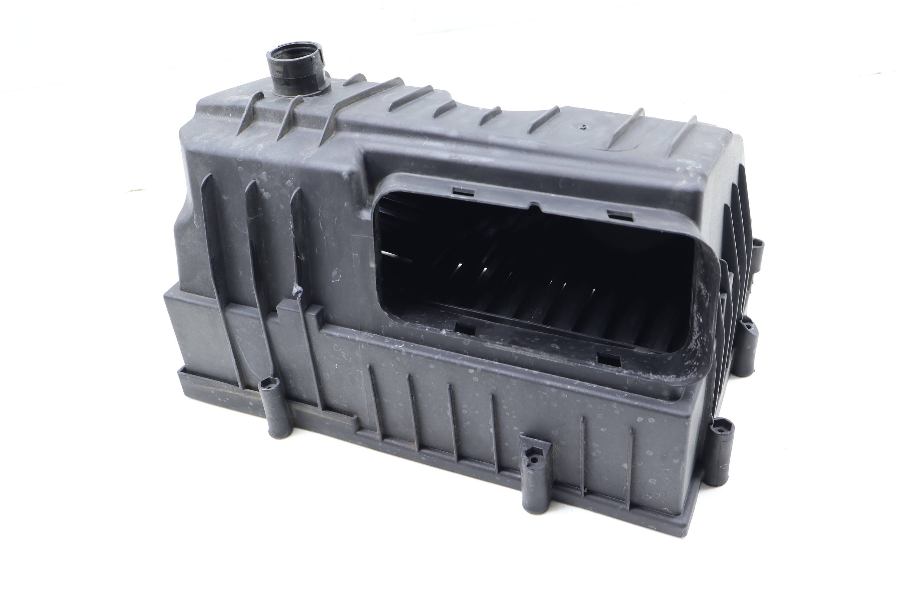 Engine Air Filter Box / Housing (Lower) 5QM129607A
