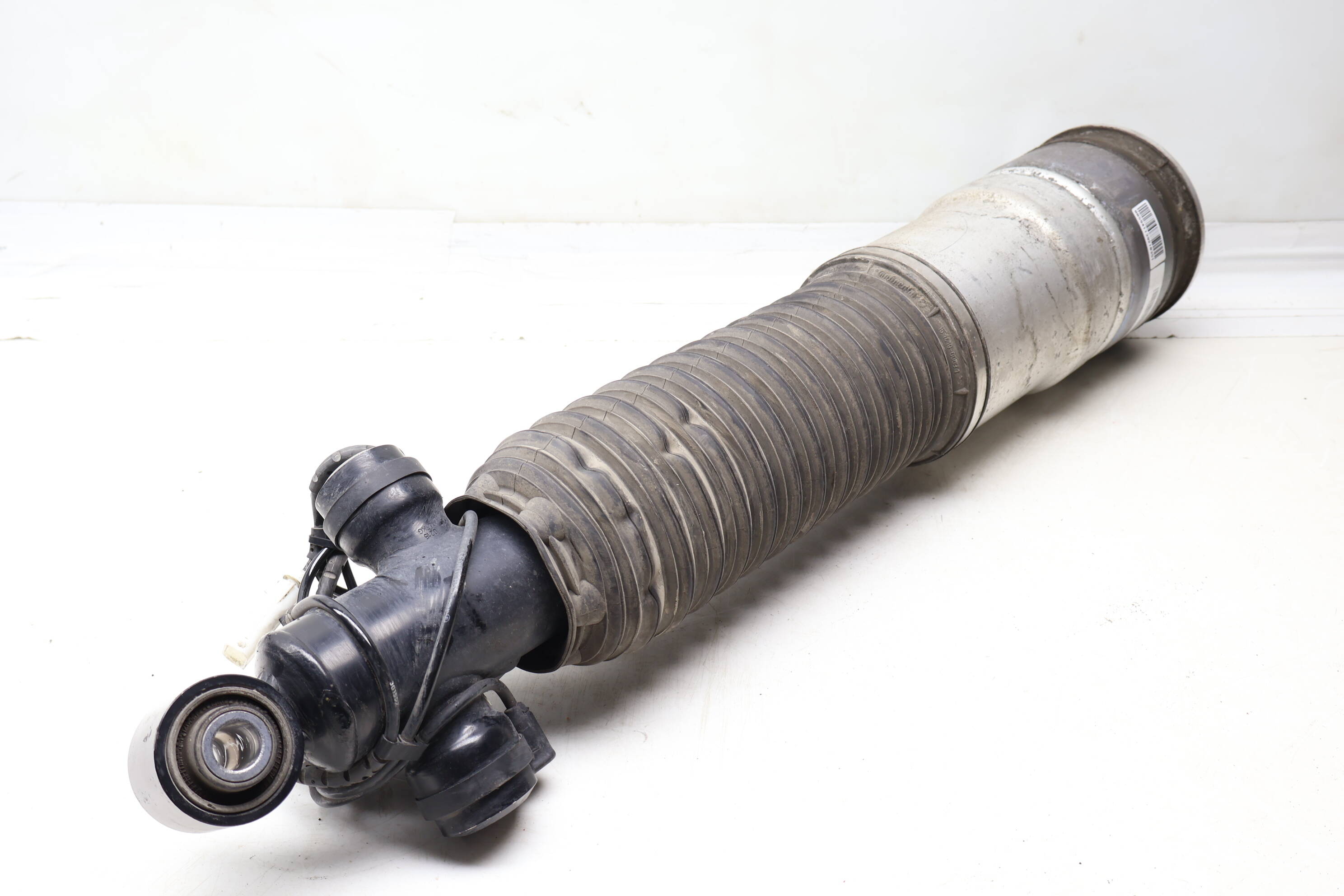 Air Shock / Strut Assembly 37126858814