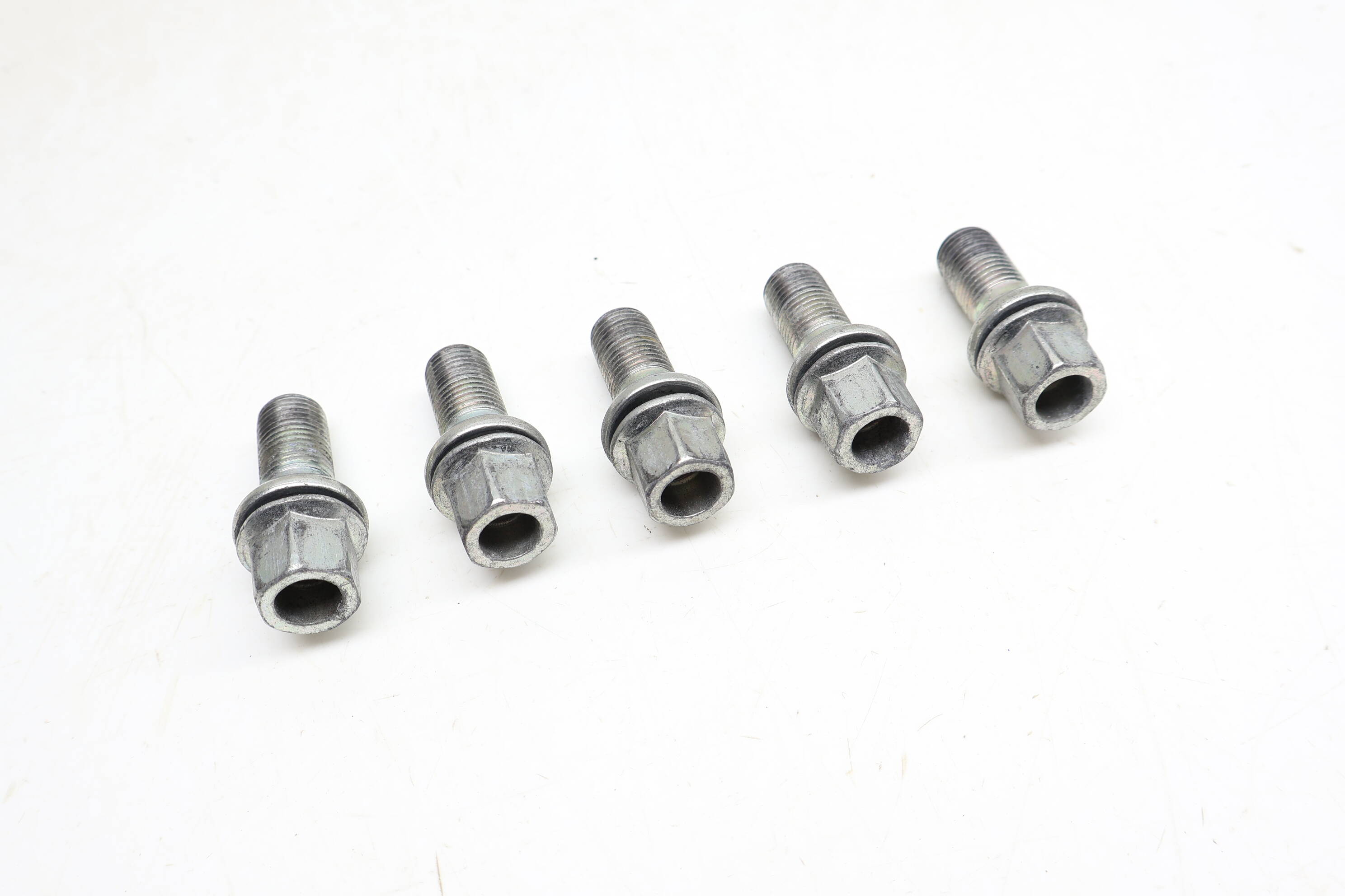 Wheel Lug Bolt / Nut Set (5) WHT002438