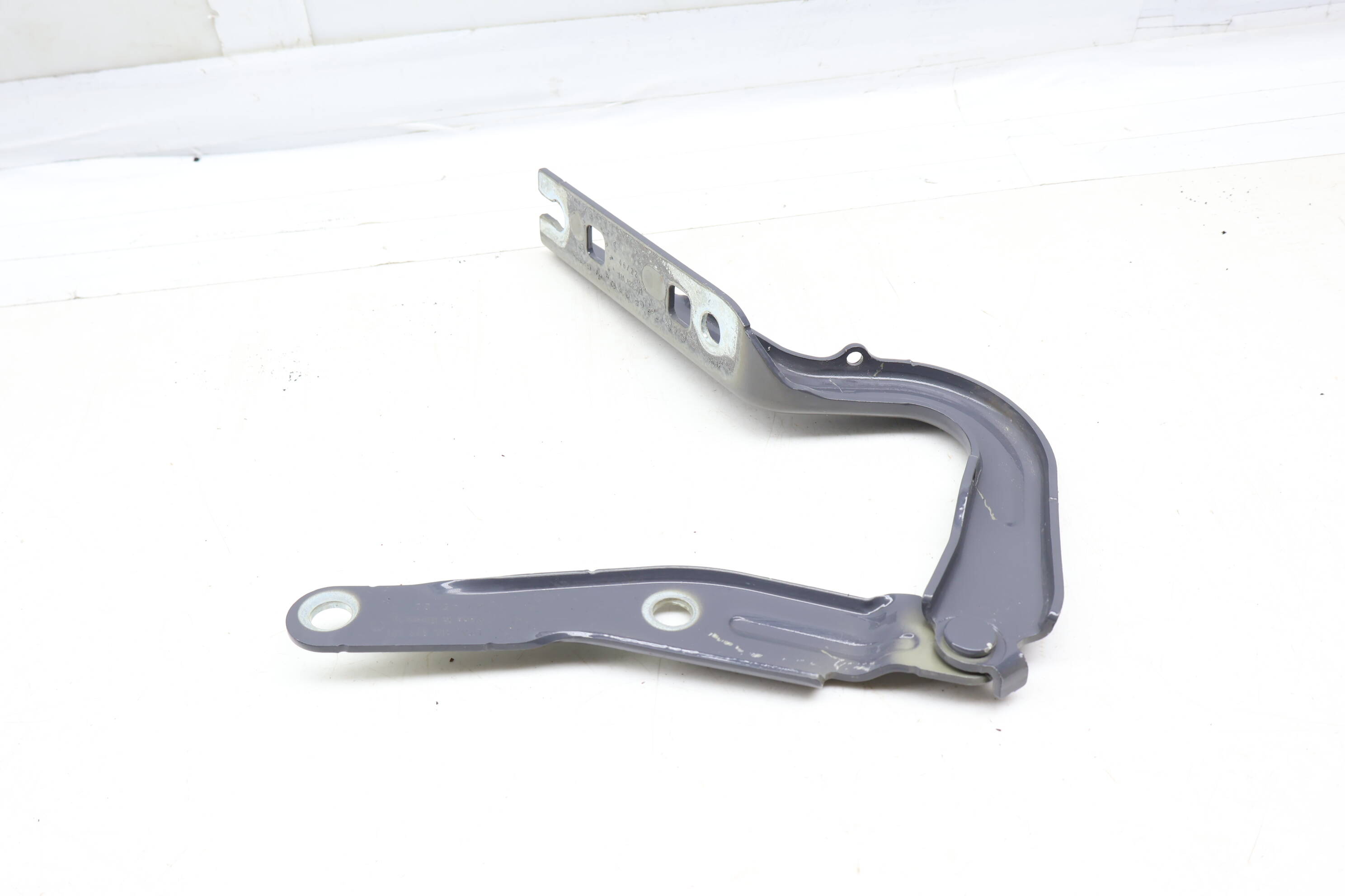 Hood Hinge 11A823301