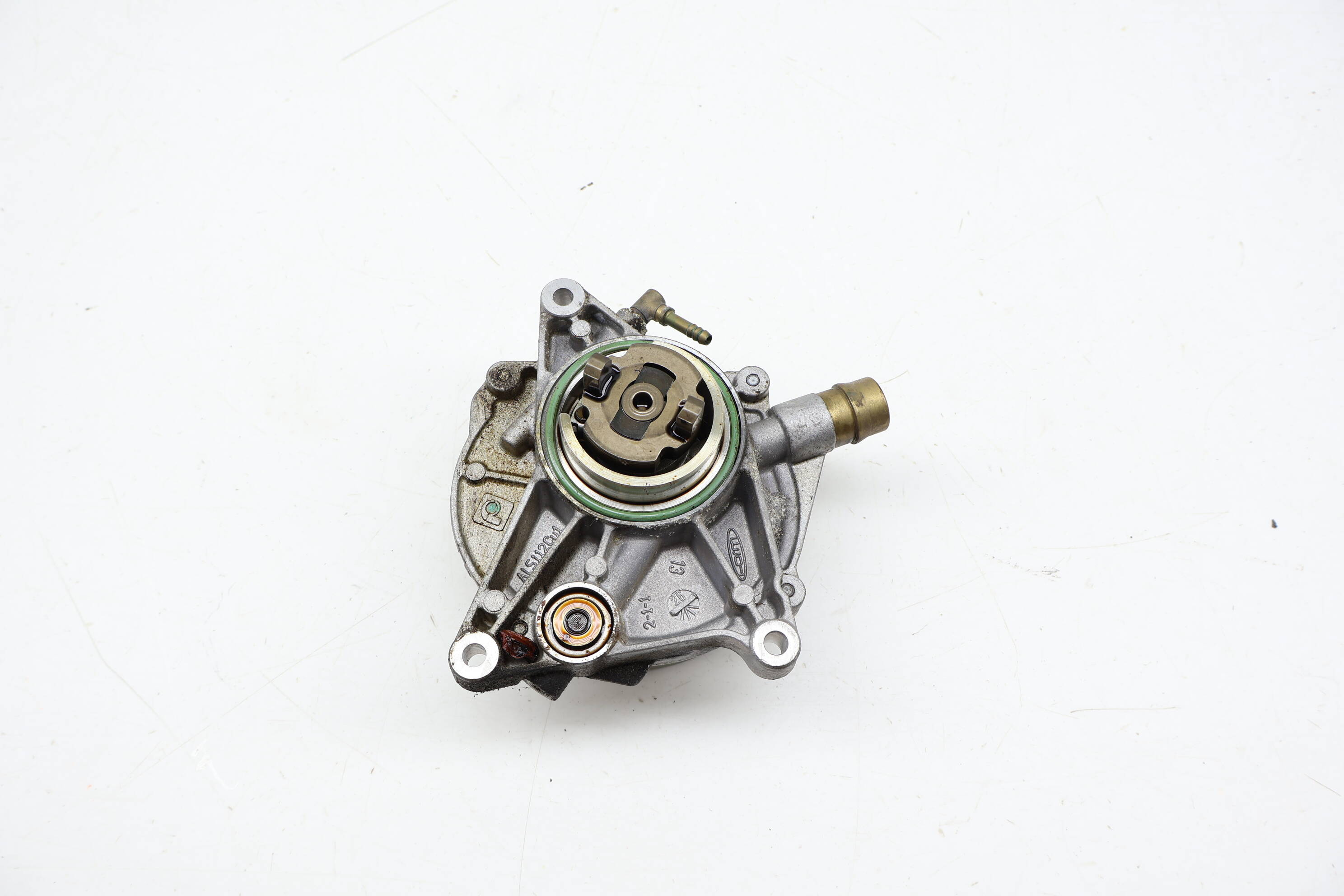 Engine Vacuum Pump 94811005006