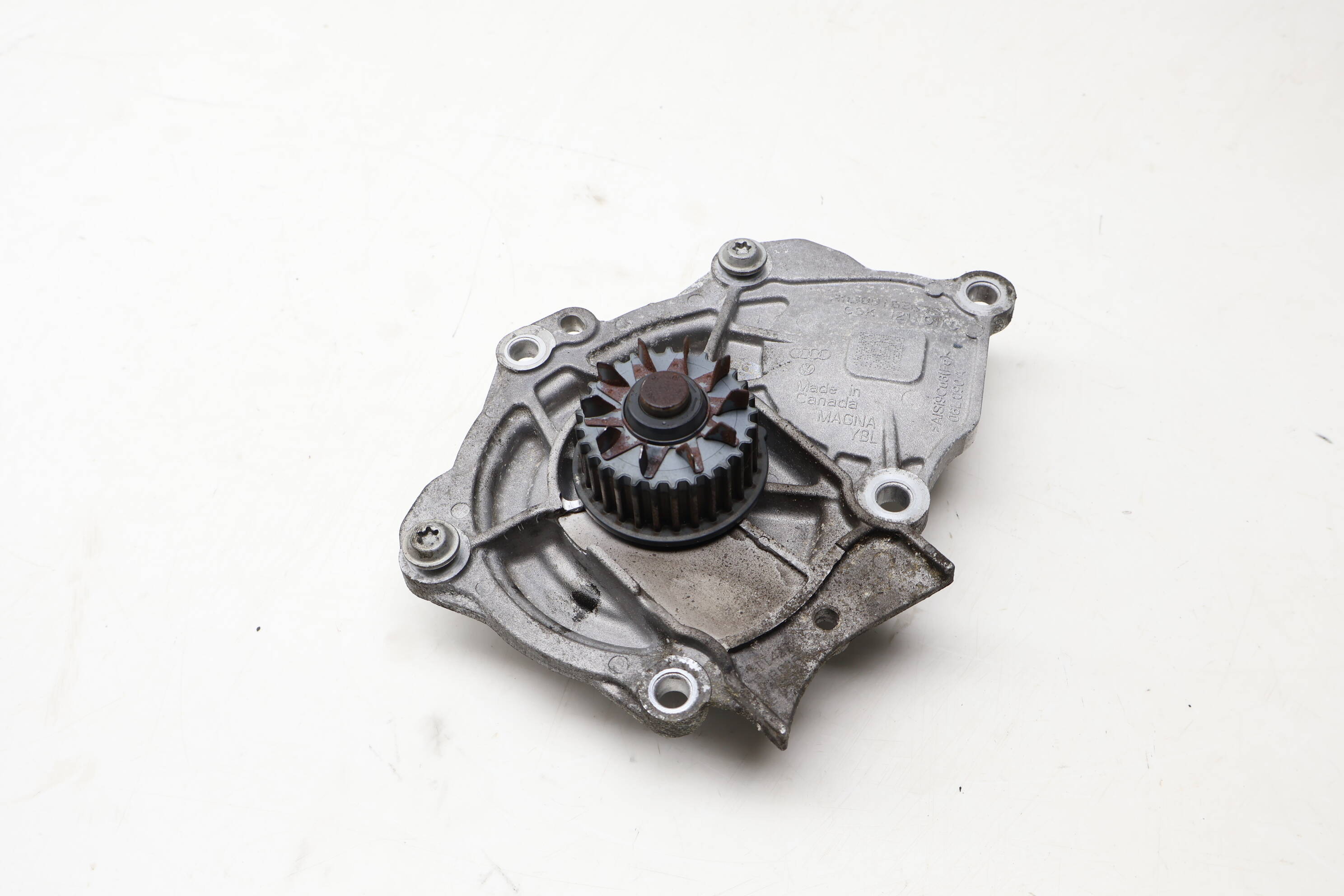 Coolant / Water Pump 06K121011C